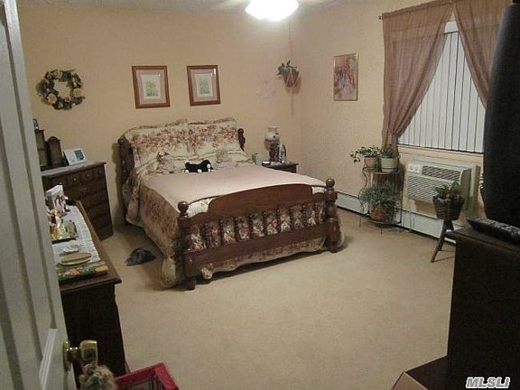 3rd image of 63 Richmond Blvd Unit 1A