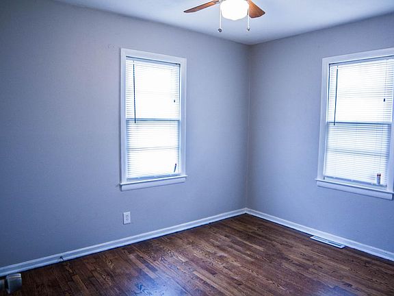 5th image of 10500 E 40th St
