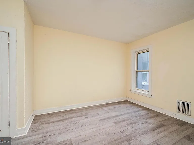 725 Madison Ave #2 — Photo 13