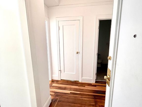 4th image of 634-644 Polk St #504