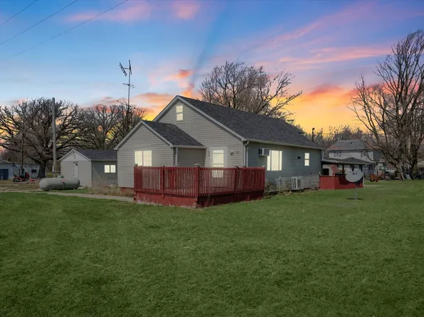 110 W State Route 54, Roberts, IL 60962