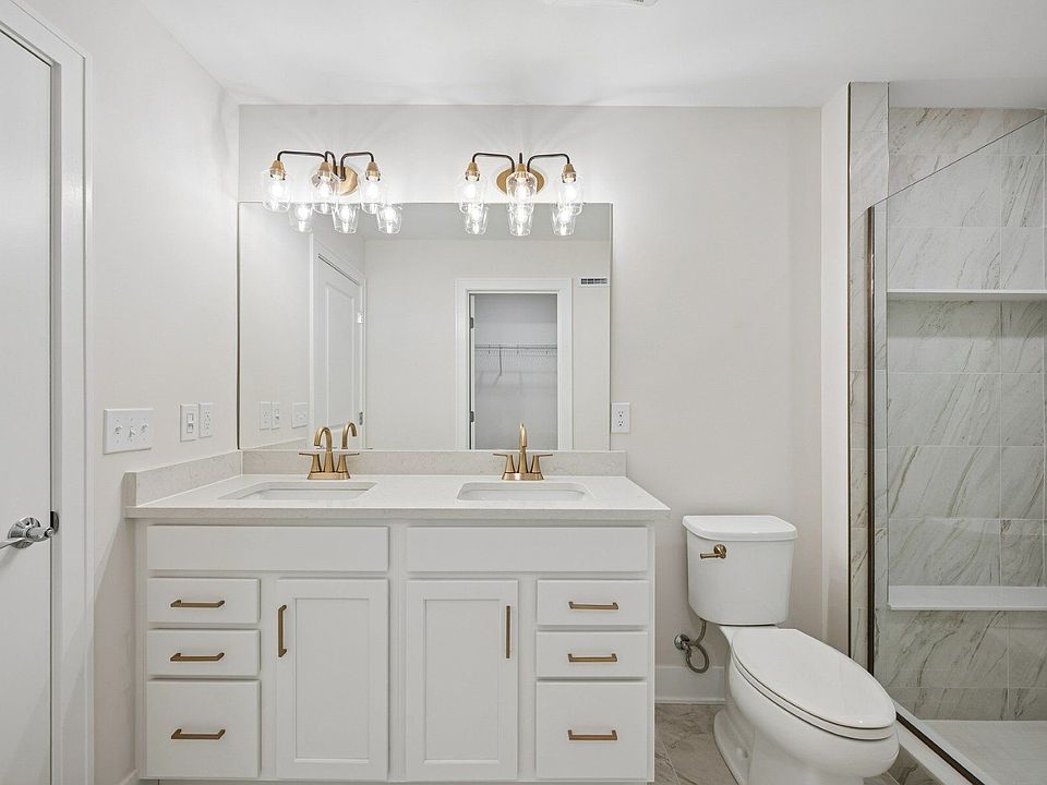 1015 Pine Tree Ln, photo 10