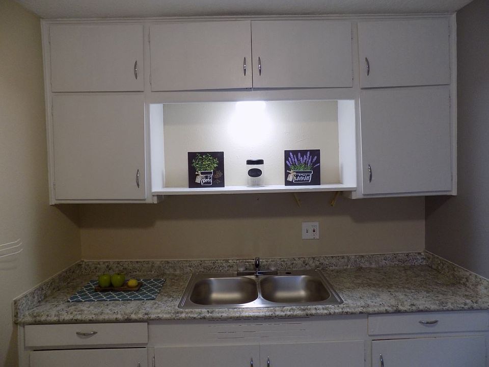 560 Estancia Dr NW 560 Estancia Dr NW Albuquerque NM Zillow