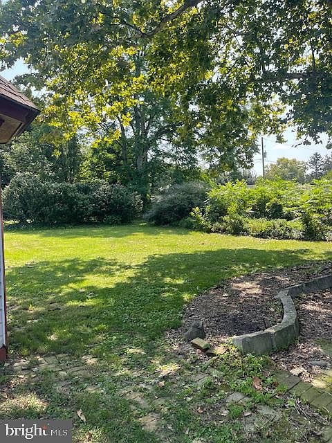 2nd image of 1329 Broadway