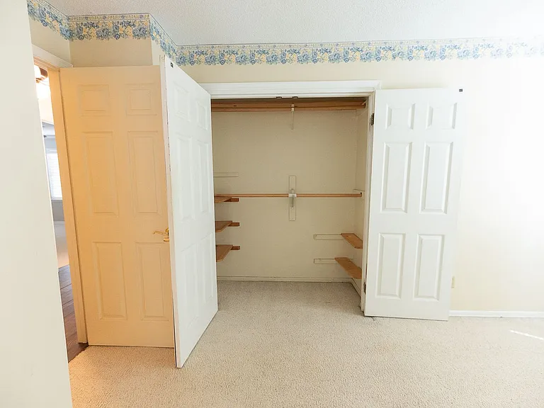 5517 Robinridge Rd — Photo 34
