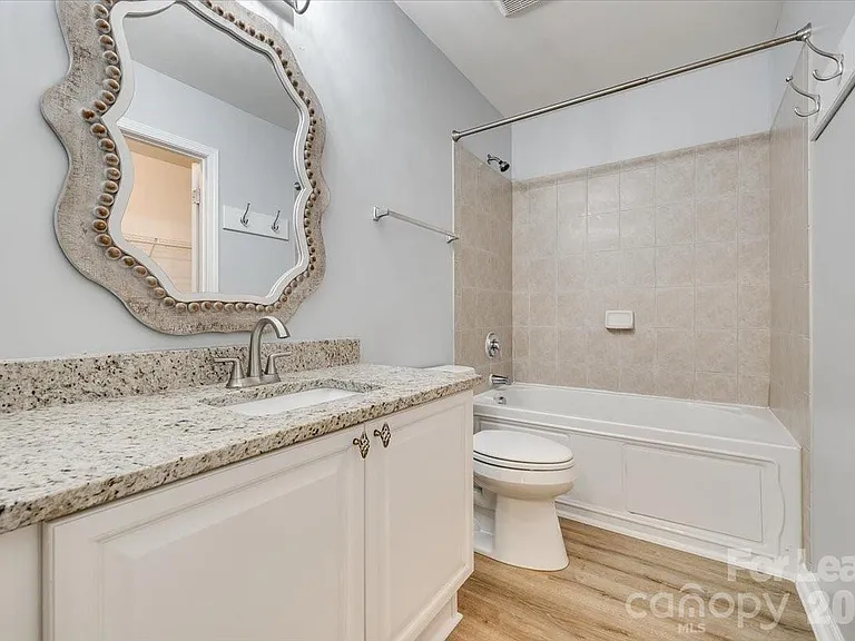 2052 Shady Pond Dr — Photo 16