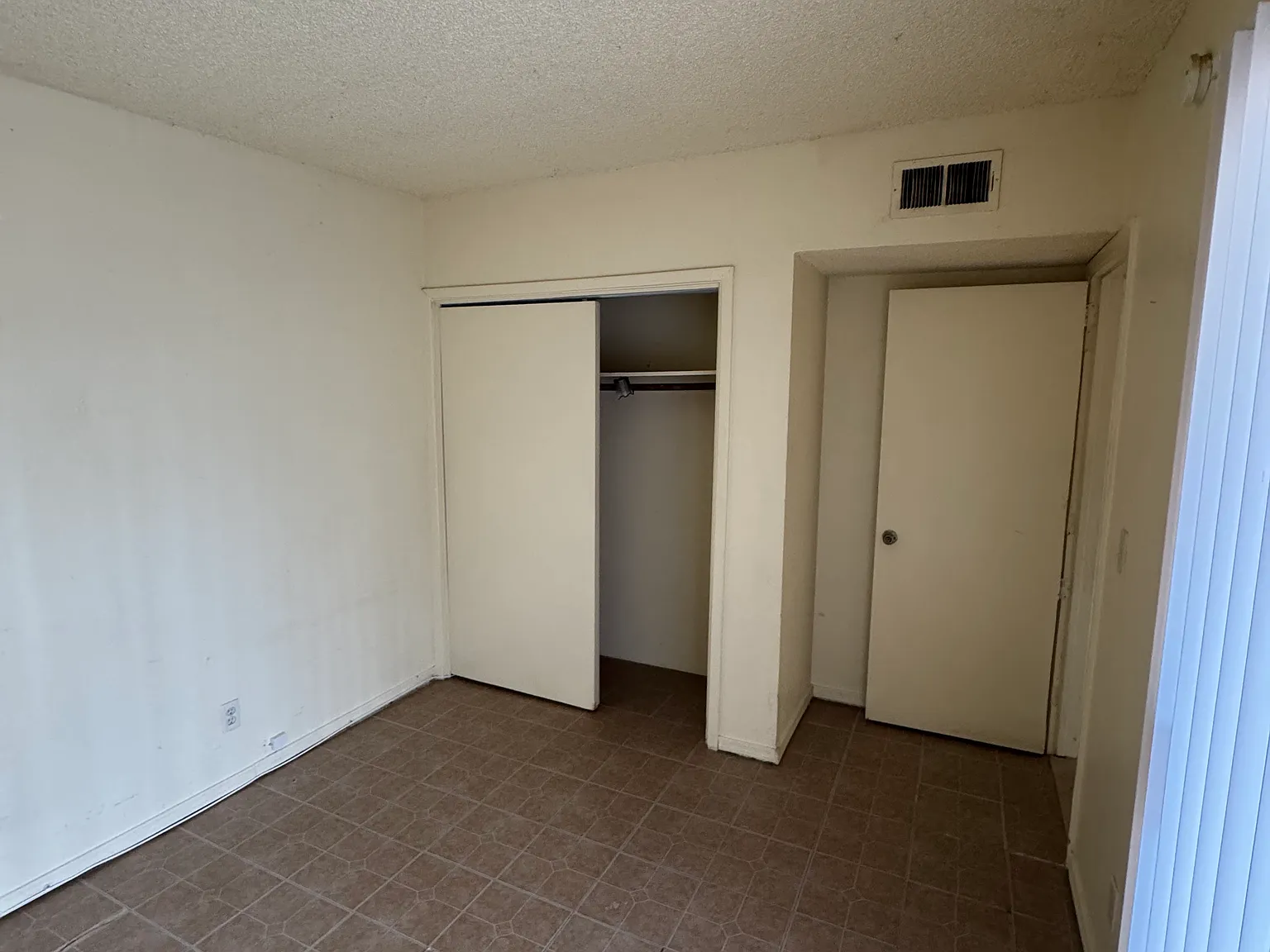 2 bed, $845 — Photo 4