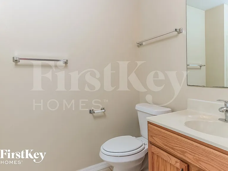 1438 SW Paar Dr — Photo 9