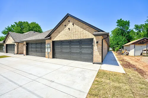 209 W Thatcher St #209 Photo 1