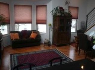 3121 N Hoyne Ave, Chicago, IL 60618