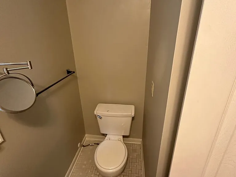 2888 Midland Ave — Photo 7