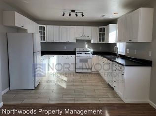 718 S Peach St, Medford, OR