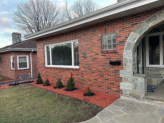 3rd image of 1009 Quentin Rd