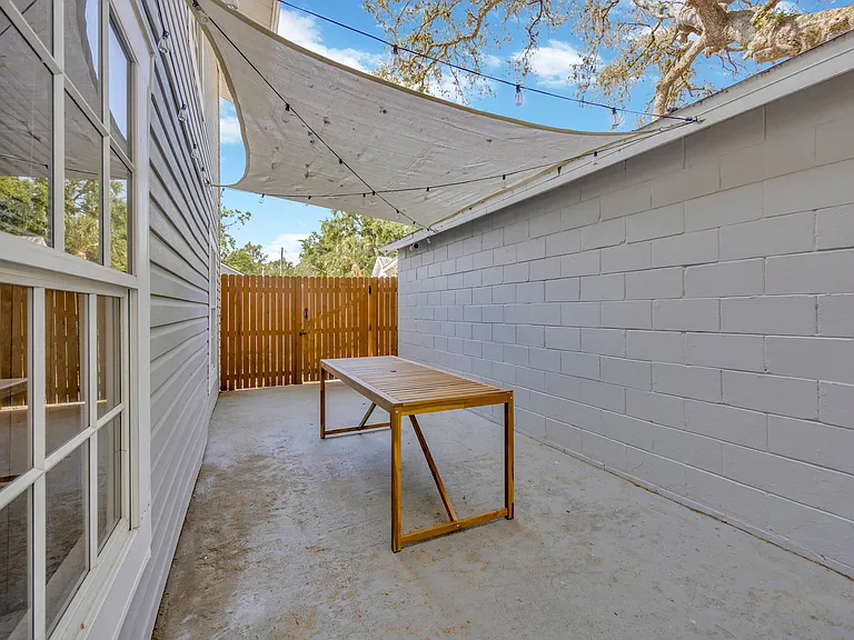 1215 E New Orleans Ave — Photo 41