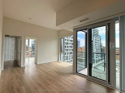 158 Front St E #718 Photo 1