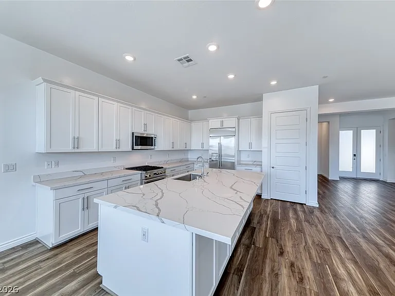 968 Woodburn Ln — Photo 9