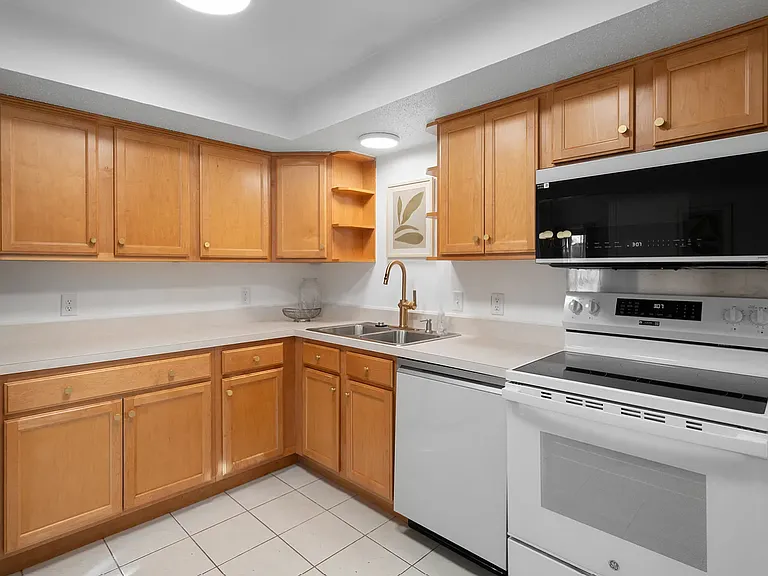 917 Claytonbrook Dr #3 — Photo 22
