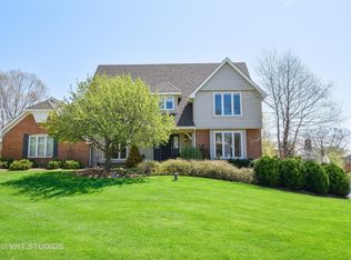 2411 Steeple Chase Cir W, Libertyville, IL
