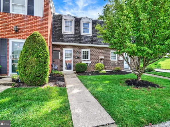 657 Colony Dr, York, PA 17404
