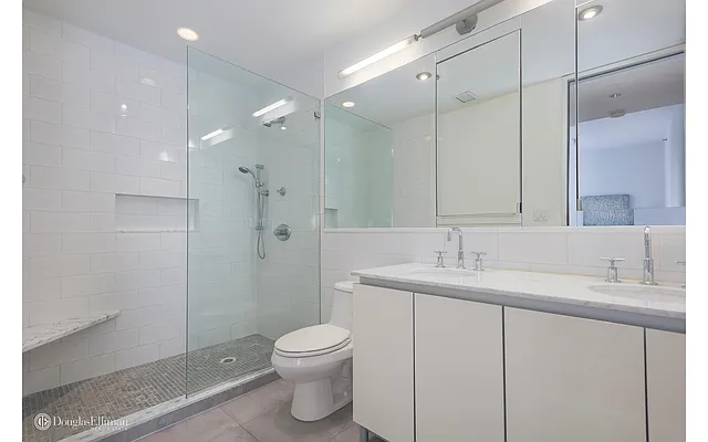 Sold by Douglas Elliman | media 21