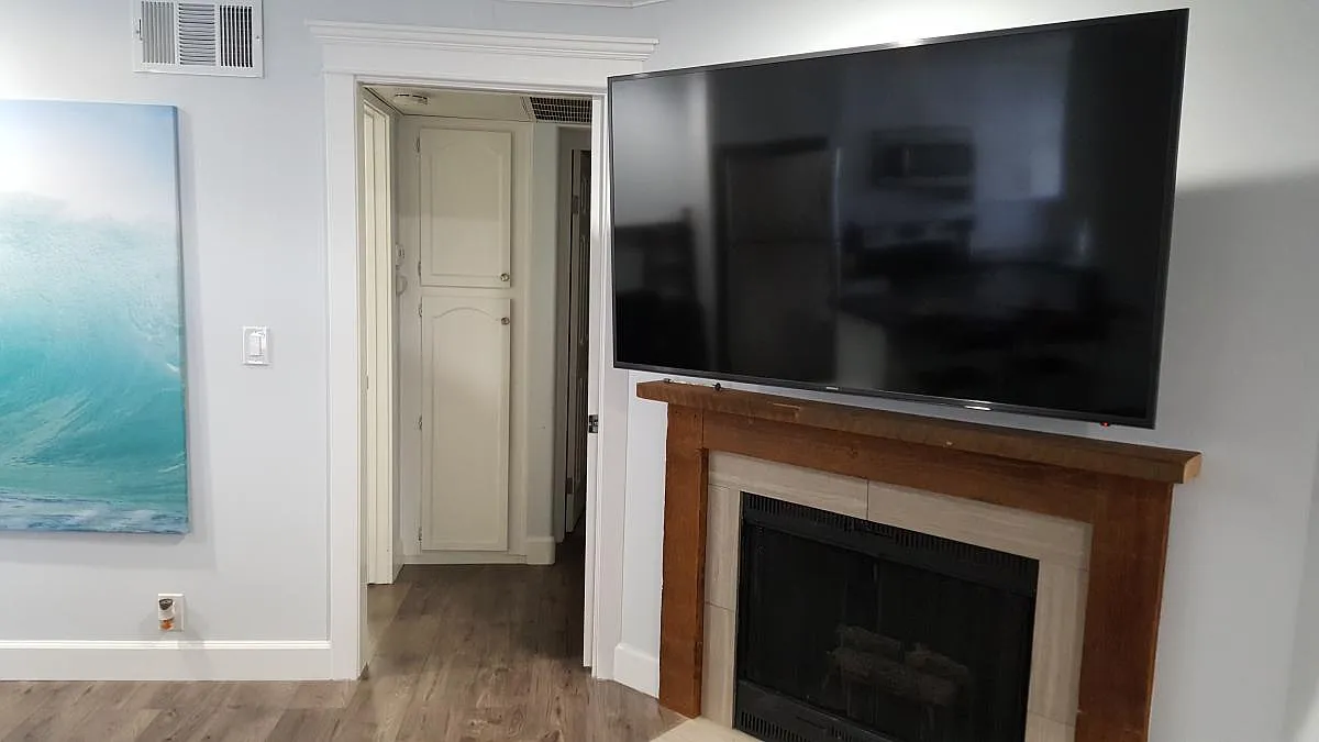 65" Smart T.V. - 4255 33rd St #4