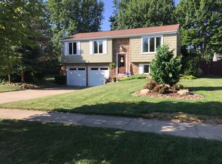 990 Old Farm Trl, Medina, OH 44256