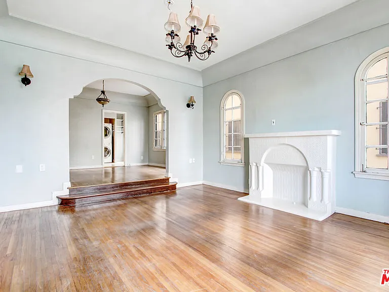 424 N Gardner St #1/2 — Photo 2