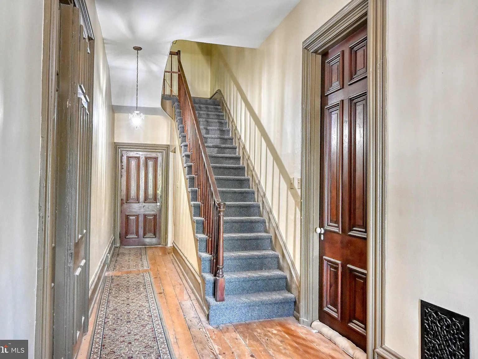 2 bed, 1.0 bath, 900 sqft, $1,525 — Photo 3