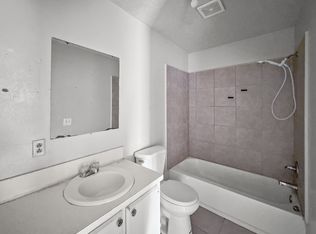 810 Central Ave #H, Bowie, TX 76230