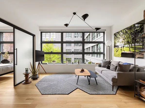 547 W 47th St #530, New York, NY 10036