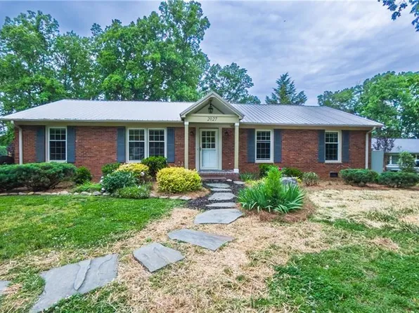 2027 Lynwood Dr, Greensboro, NC 27406