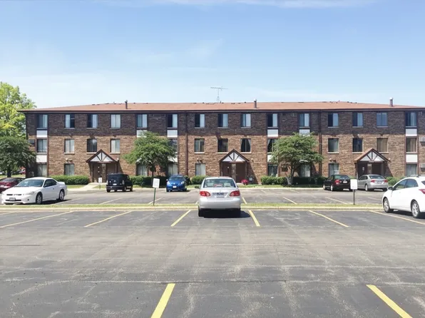 239 Gregory St APT 13, Aurora, IL 60504