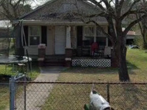 306 Bethel St, Bladenboro, NC 28320