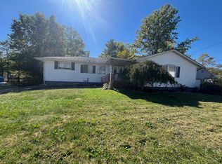 1637 Clearview St NW, Warren, OH 44485