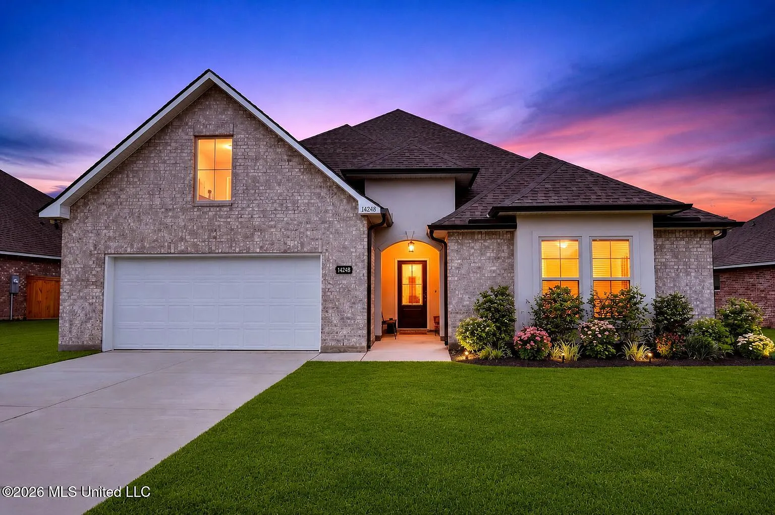 4 bed, 2.0 bath, 2785 sqft, $3,000 — Photo 1