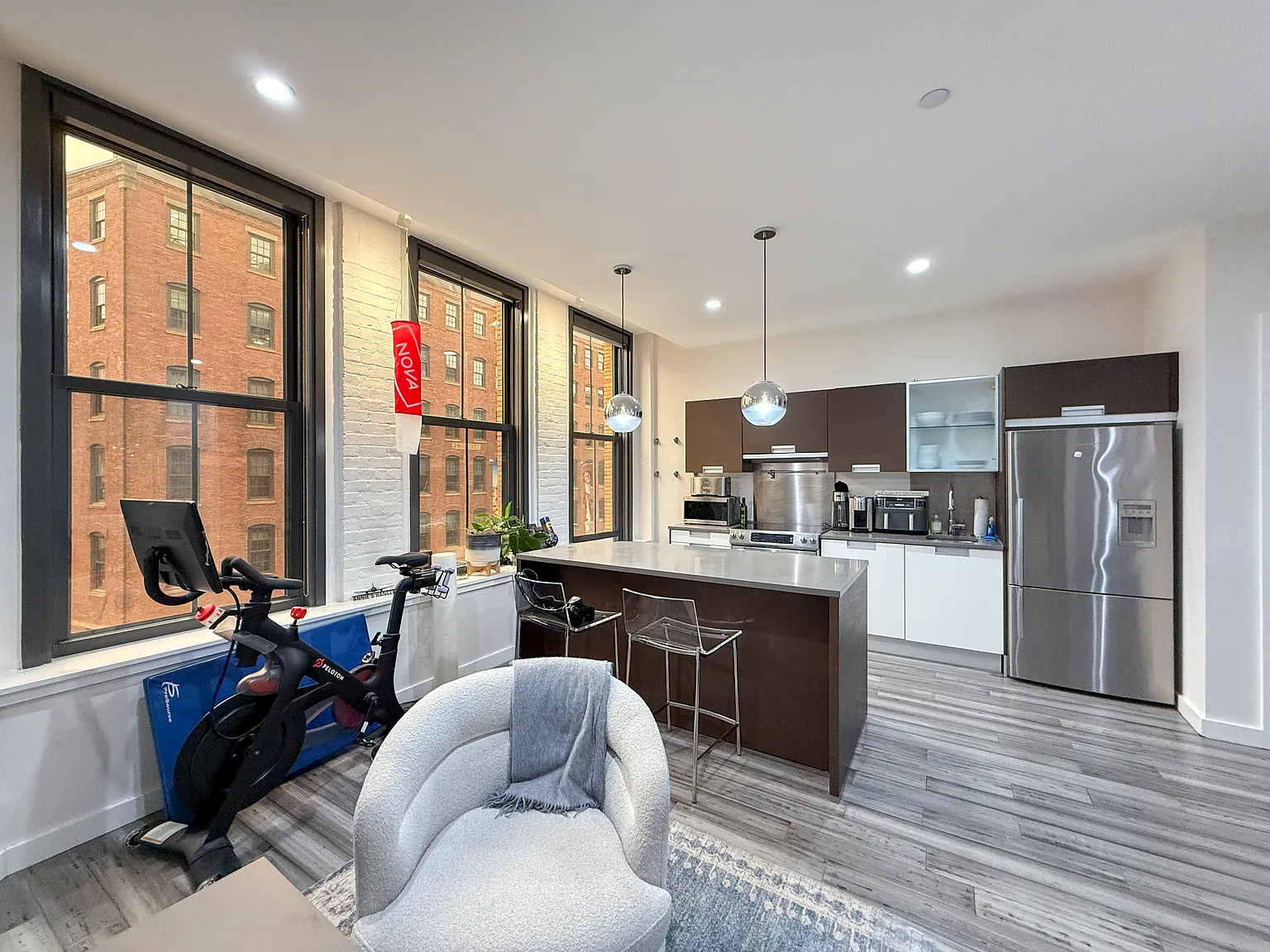 1 bed, 721 sqft, $3,775 — Photo 3