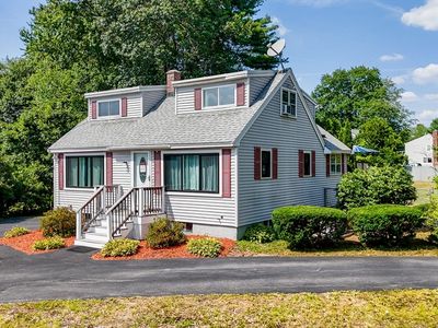 31 Grove Ave, Dracut, MA, 01826