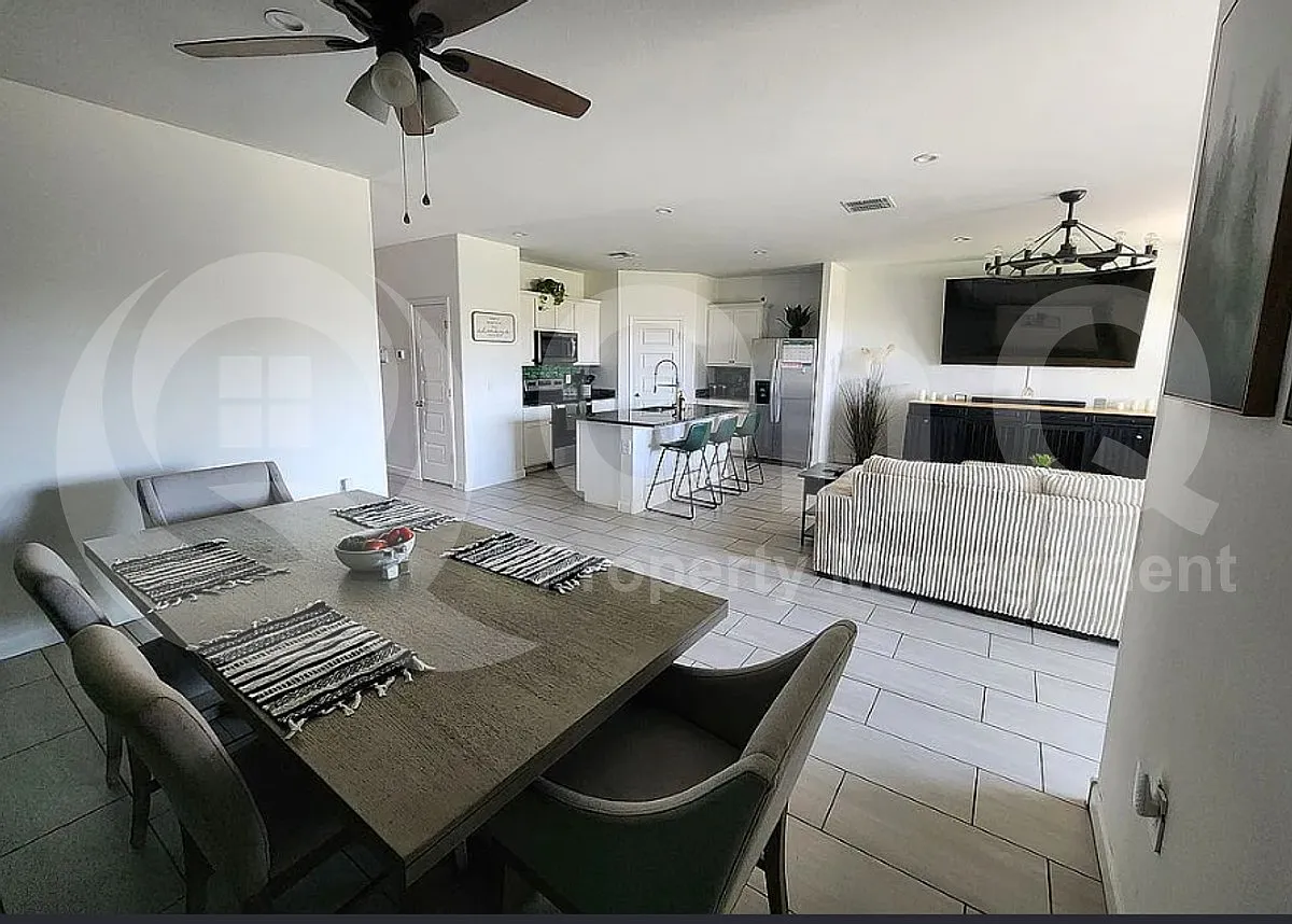 Building Photo - 10334 S Desert View Dr