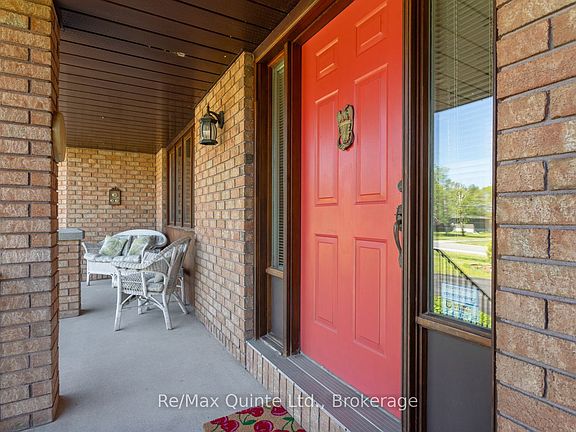 4th image of 21858 Loyalist Pkwy