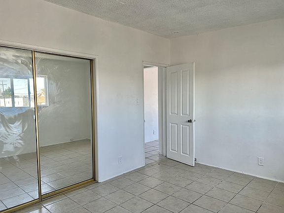 4th image of 1165 E 59th Pl #1165