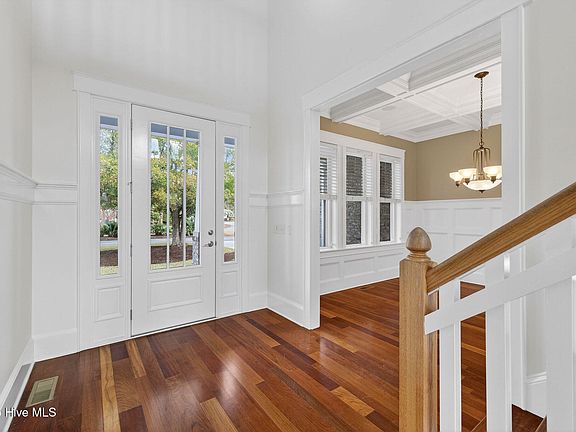 5th image of 1240 Wood Lily Circle