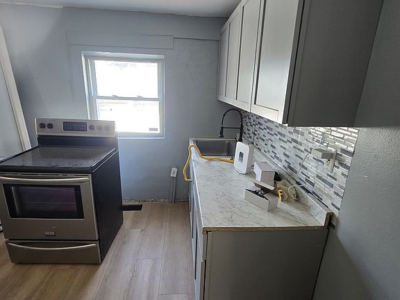 3rd image of 709 Dale St #1