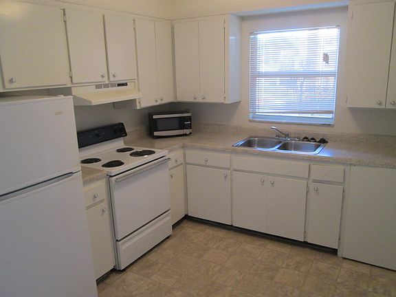 4th image of 301 Danube Ave APT 9
