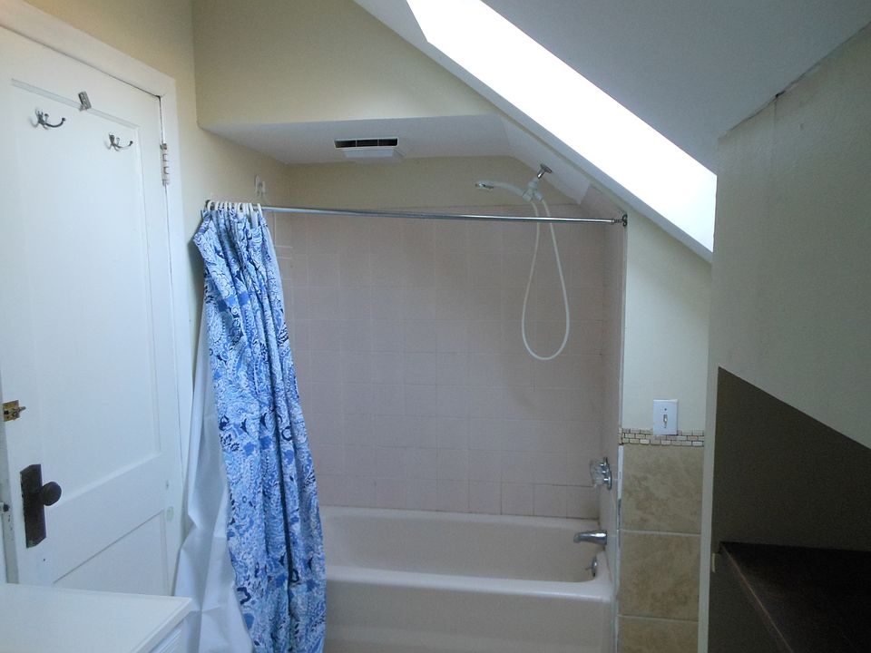 1st image of 190 Culver Rd Unit 1