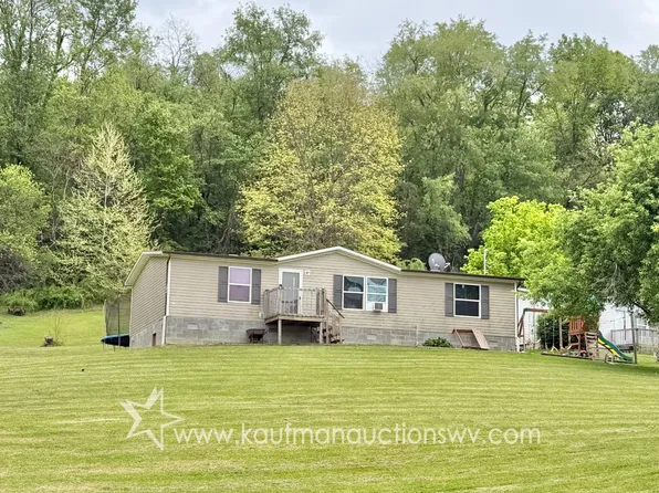 1100 Hornors Run Rd, Shinnston, WV 26431