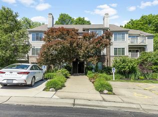 9821 Regatta Dr Unit 303, Cincinnati, OH 45252