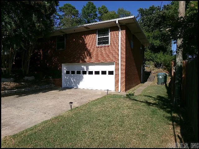3 bed, 2.0 bath, 1650 sqft, $1,600 — Photo 3