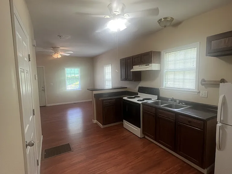 2414 Pendleton St #1 — Photo 3