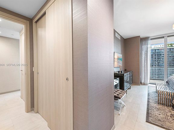 5th image of 1000 Brickell Plz #Penthouse 5301