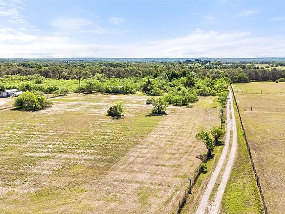 2nd image of 399 Upper Elgin River Rd